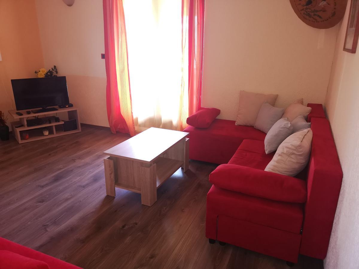 Apartment Vanja Pula Buitenkant foto
